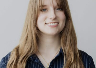 Allison Stras headshot
